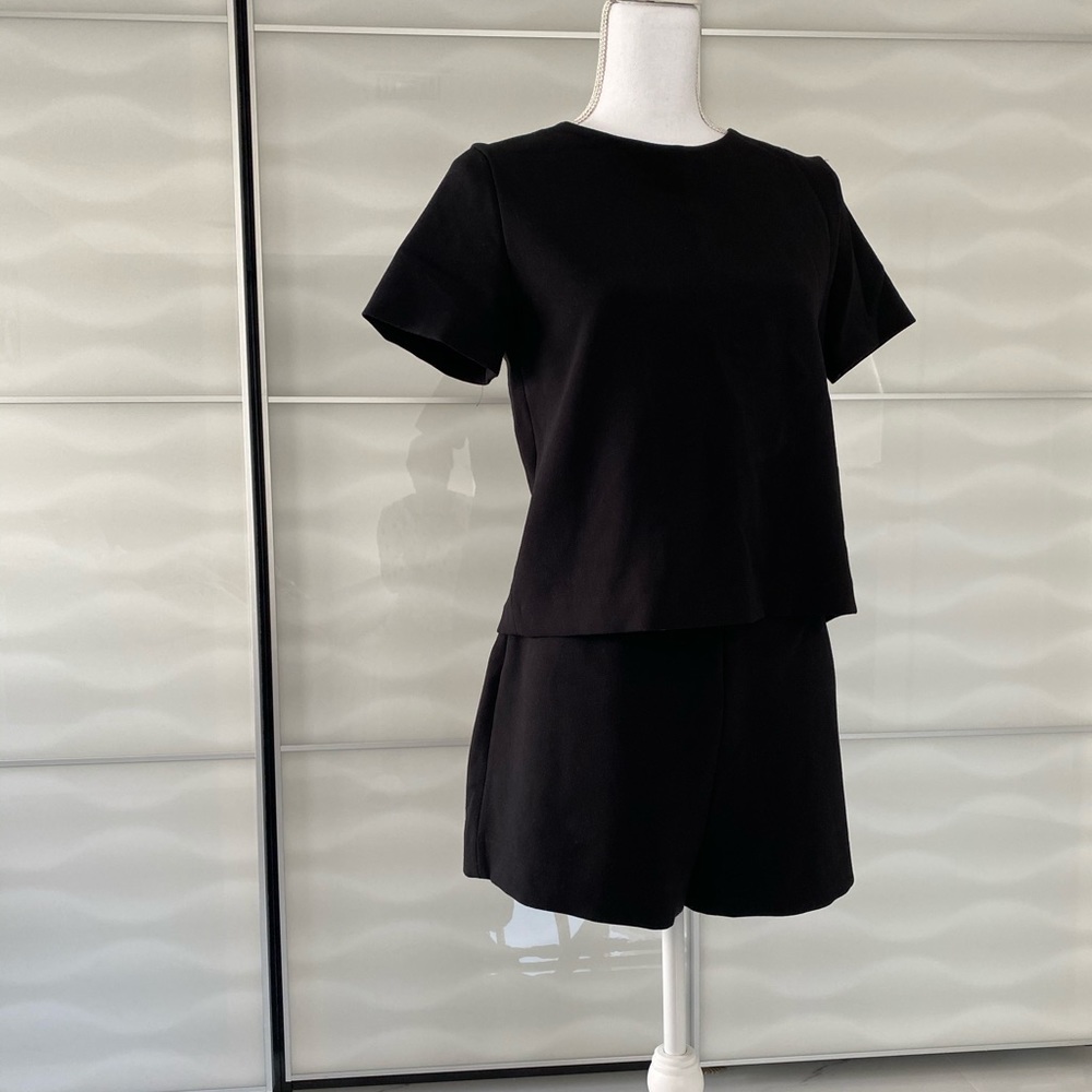 2/$30 😎Black Zara Romper with open back